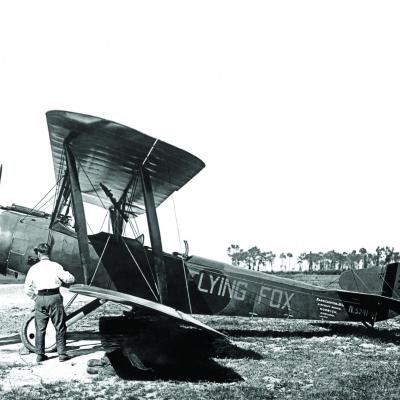 A Sopwith 1 1/2 Strutter with the 6th squadron.