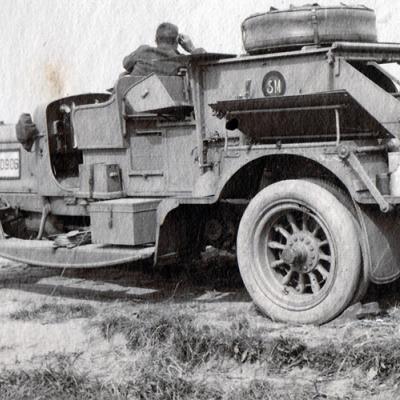 Vehicle with a winch for launching and bringing down the balloon.