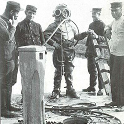 Diver Van Der Vreecken, drowned 5/11/1916.