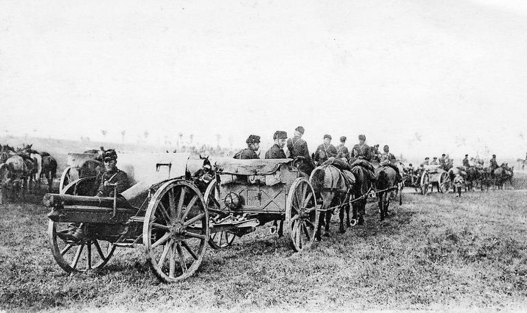 75mm TR gun battery on the move